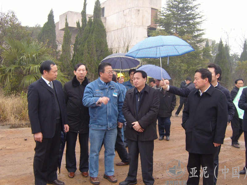 2007年12月，湖北省省委書記羅清泉視察黃岡亞?wèn)|