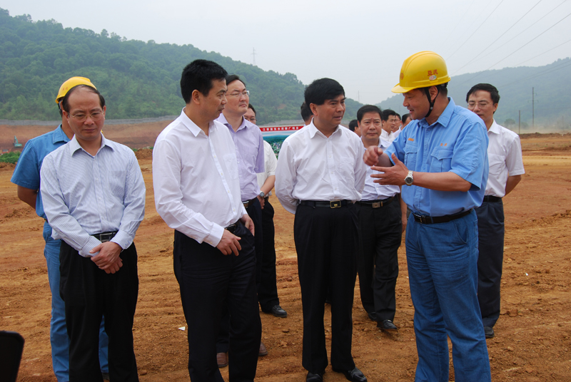 2011年6月3日，江西省副省長洪禮和一行視察江西亞東五、六期工地