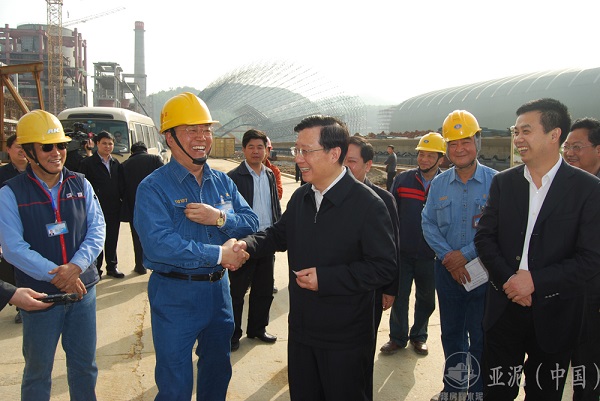 2013年4月24日下午，江西省新任省委書記強(qiáng)衛(wèi)蒞臨亞泥（中國）下轄之江西亞東公司二廠考察調(diào)研，亞泥（中國）執(zhí)行長吳中立親自在二廠熱情接待。